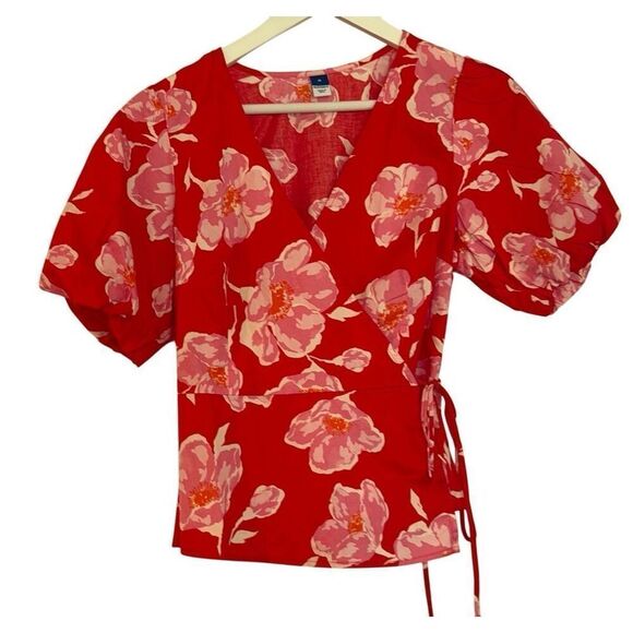 Old Navy NWT red pink floral puff sleeve wrap blouse M - Picture 2 of 10